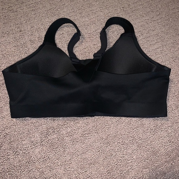 Victoria secret sports bra - Picture 2 of 3